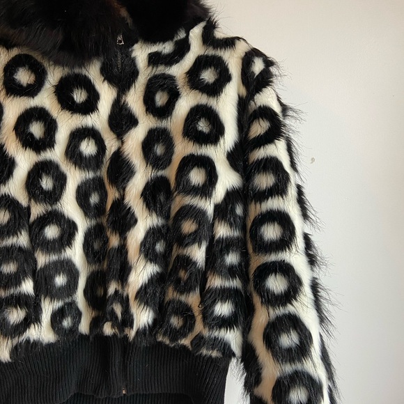 Hooded Fur Jacket - Picture 3 of 12